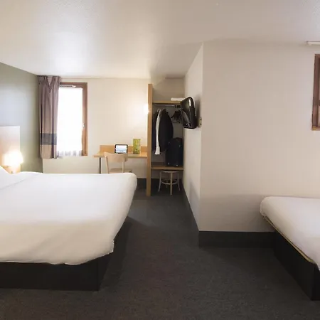Otel Poitiers 3 Futuroscope 2*