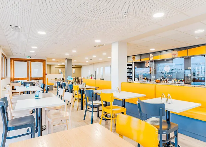 Poitiers 3 Futuroscope Hotel 2*