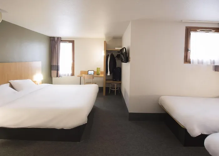 Hotel Poitiers 3 Futuroscope 2*