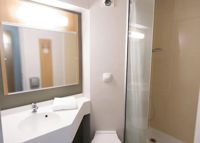 Poitiers 3 Futuroscope 2* Chasseneuil-du-Poitou