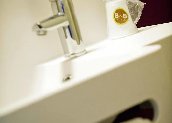 Hotel Poitiers 3 Futuroscope 2*